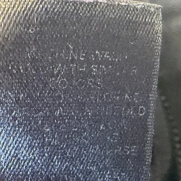 Chico's Travelers Pull On Pants Womens Sz 1 Short Black Elastic Waist Loose Fit - Picture 8 of 8